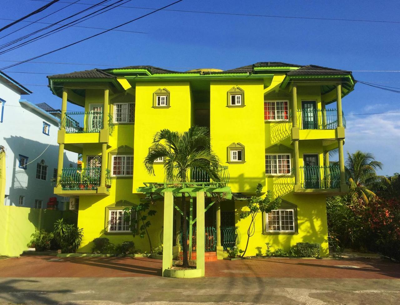 مونتيغو باي Yaad Hostel المظهر الخارجي الصورة