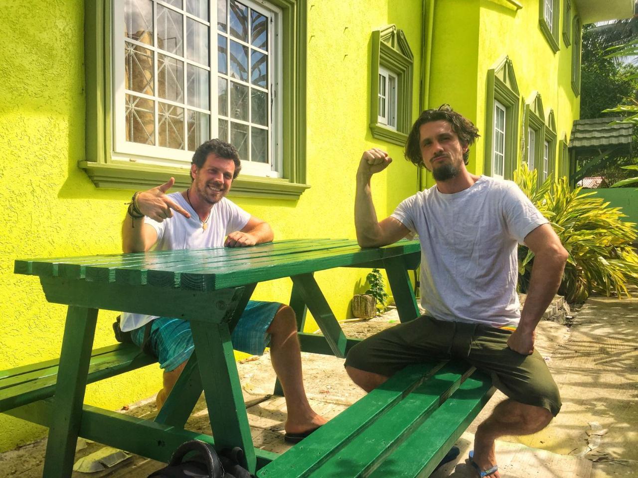 مونتيغو باي Yaad Hostel المظهر الخارجي الصورة
