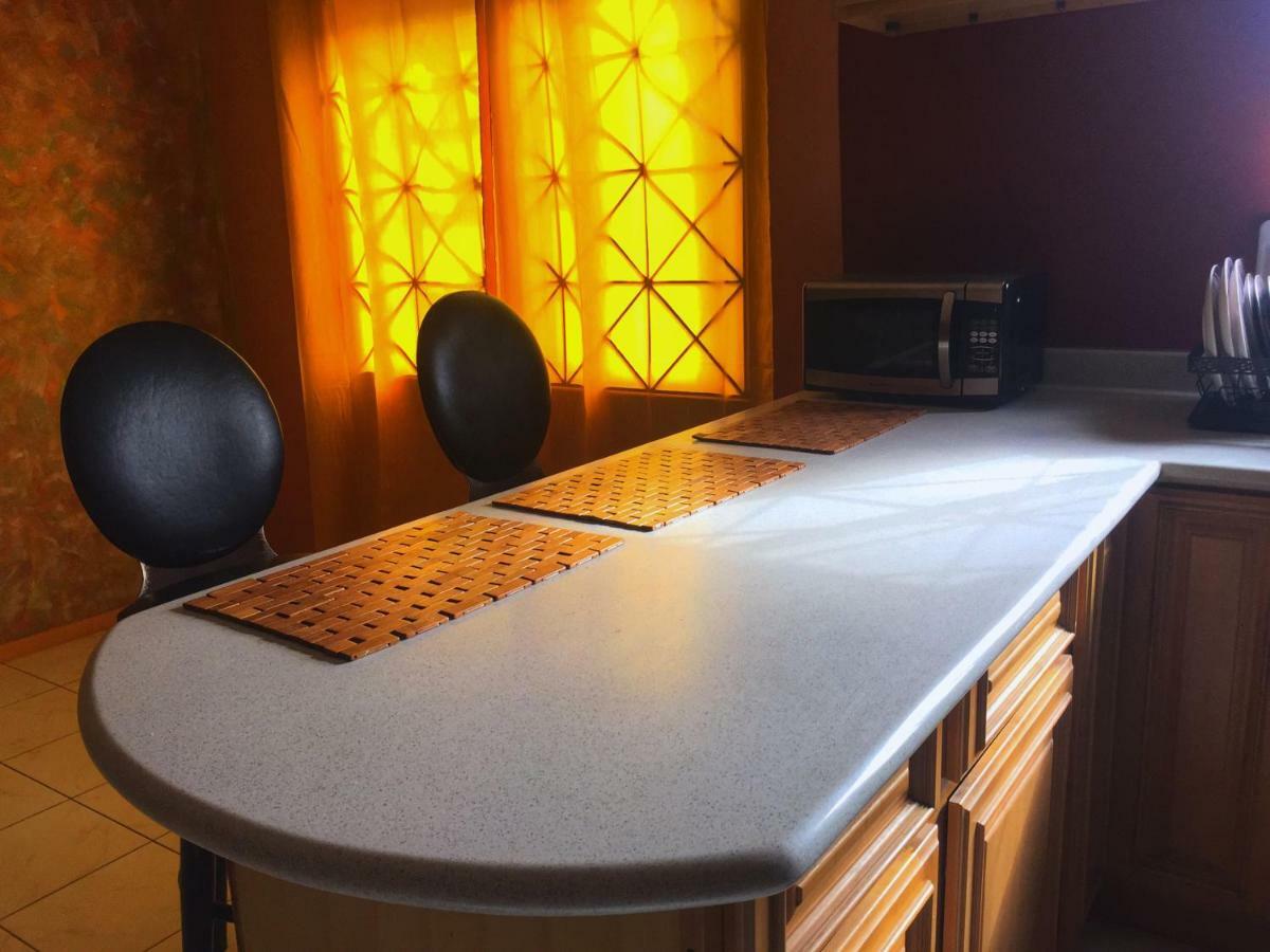 مونتيغو باي Yaad Hostel المظهر الخارجي الصورة